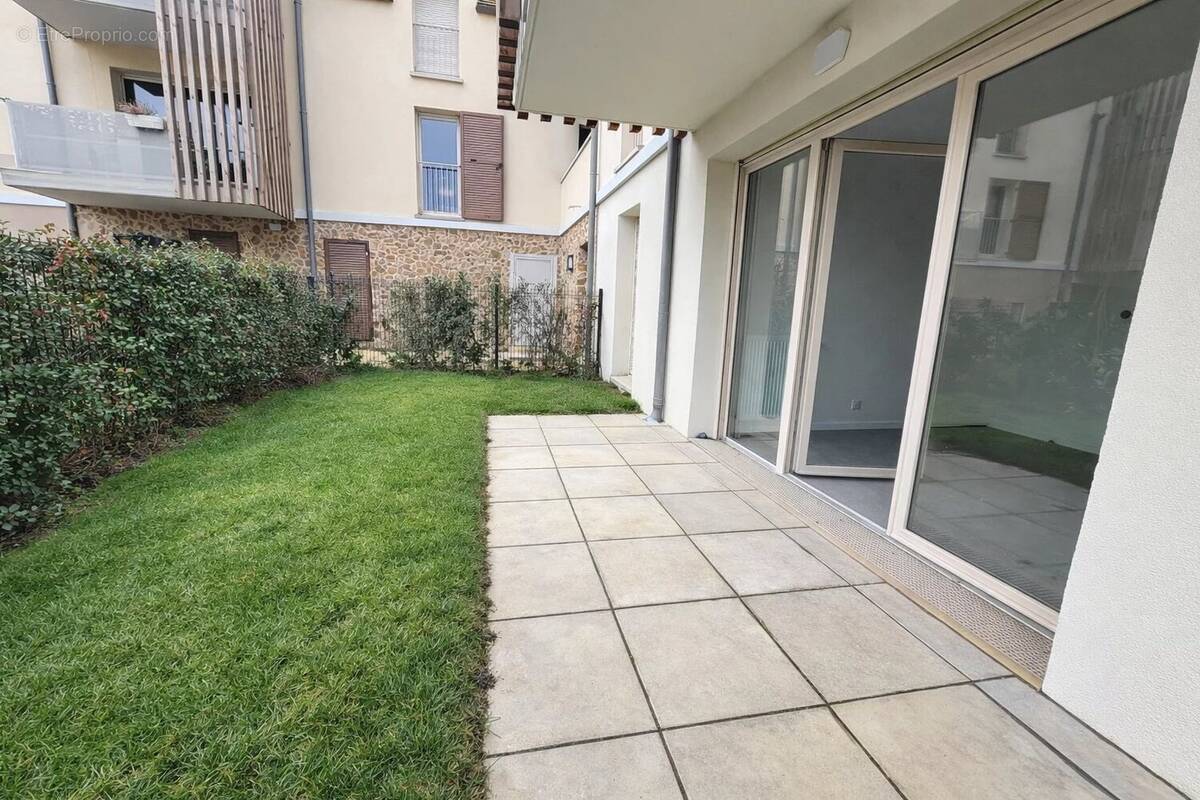 Appartement à FONTENAY-TRESIGNY