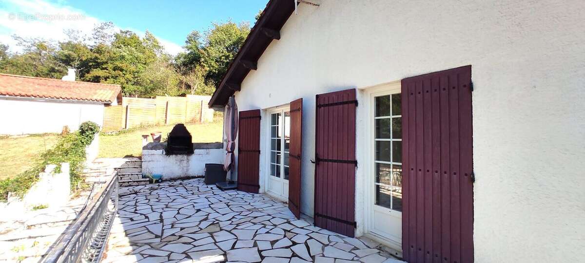 Maison à SAINT-CESAIRE