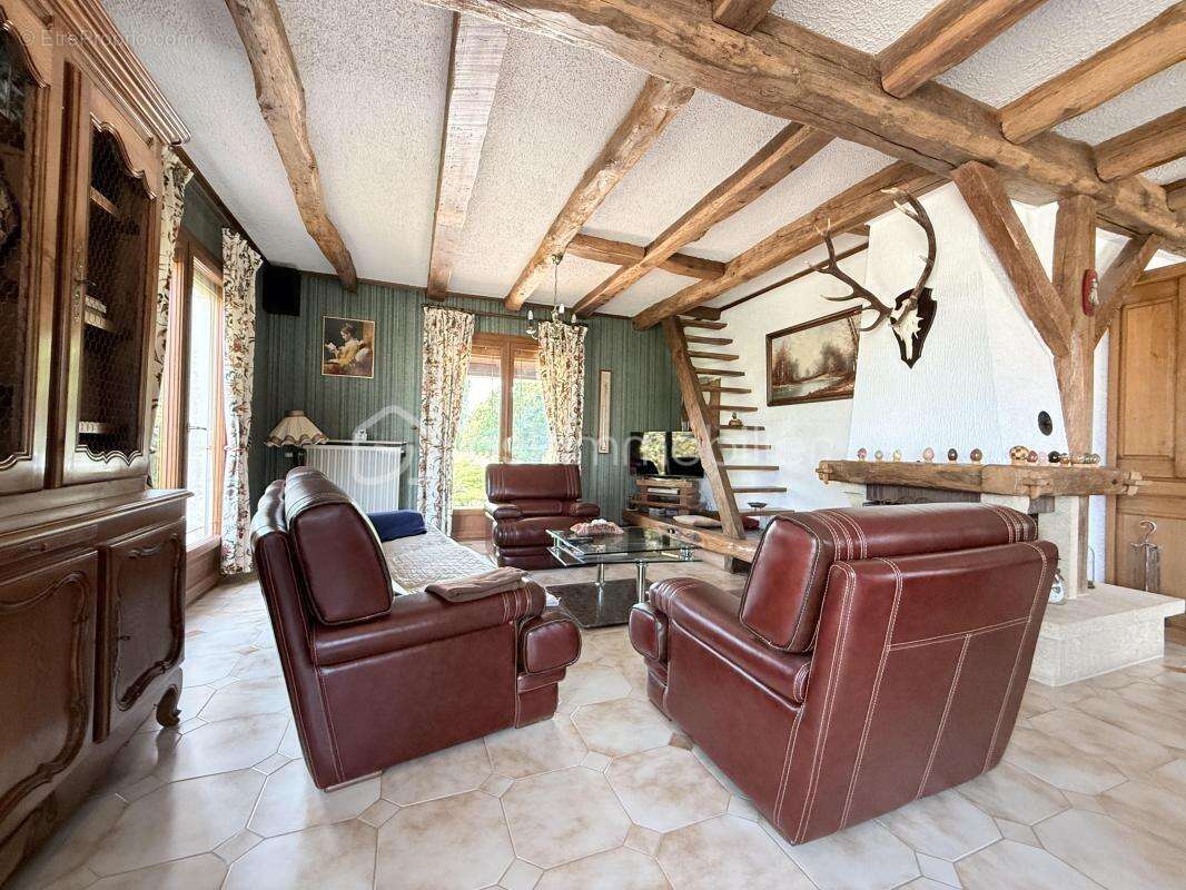 Maison à LAMARCHE-SUR-SAONE