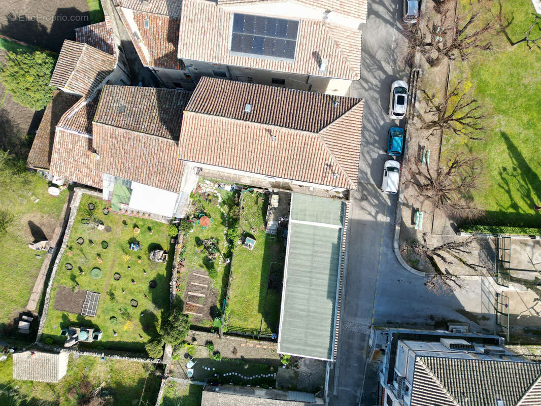 Appartement à SUMENE
