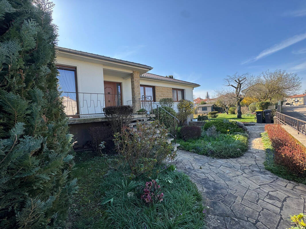 Maison à AMANVILLERS