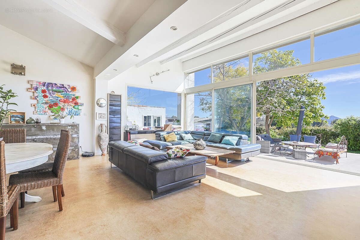 Maison à LA FARLEDE