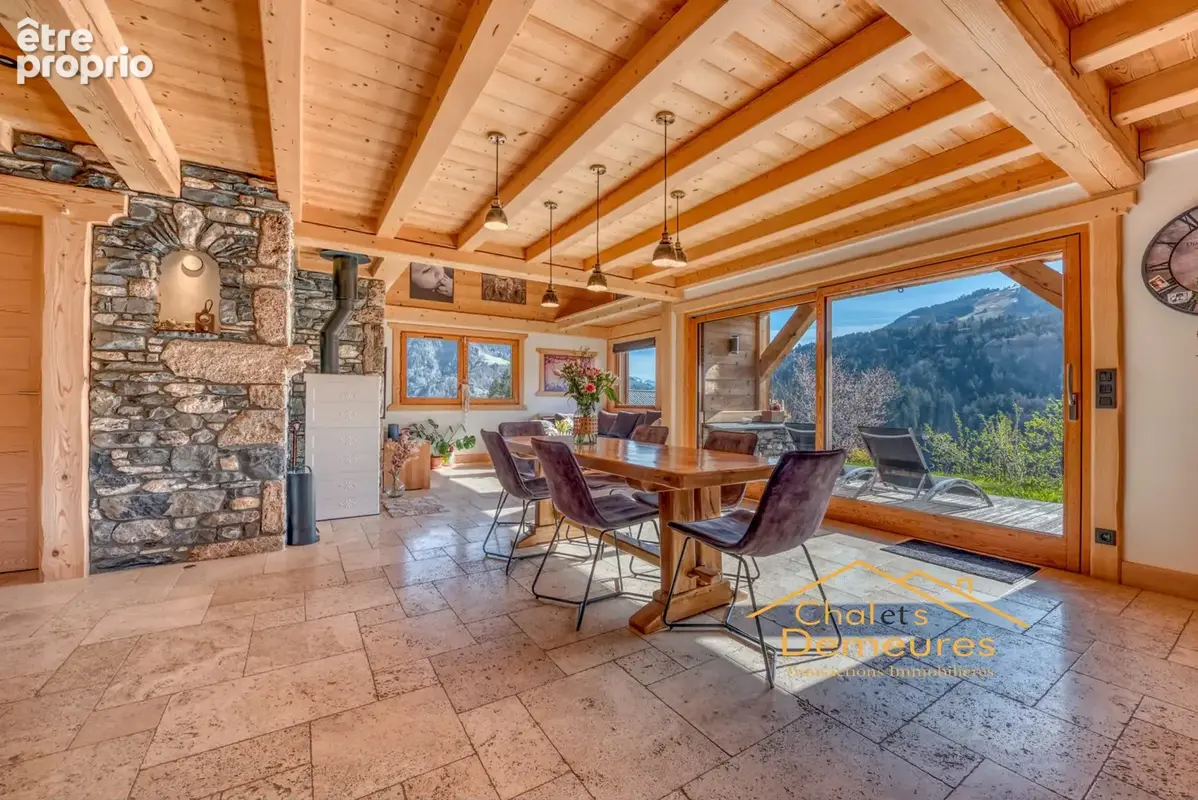 Photo Maison à Saint-Nicolas-La-Chapelle au prix de 1 785 000€