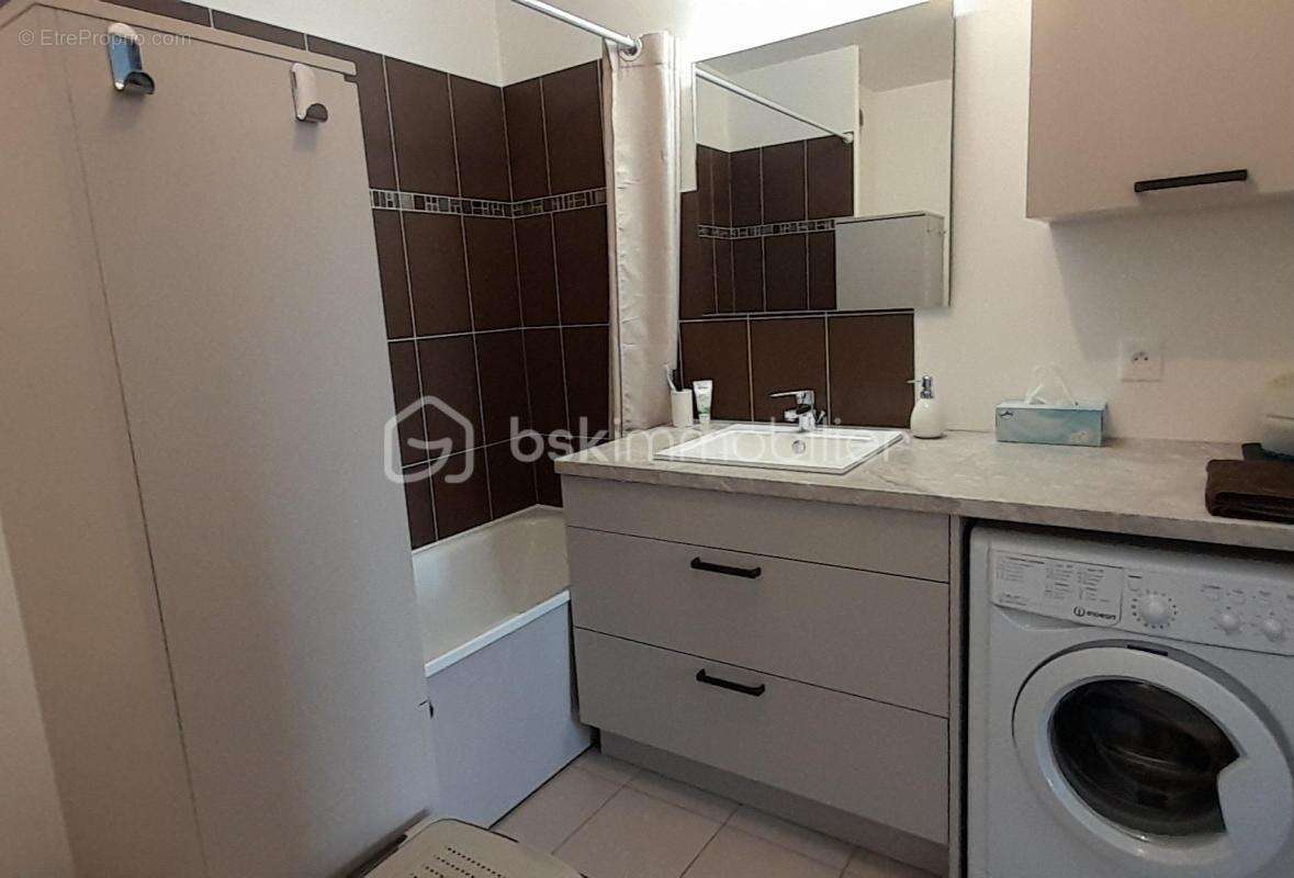 Appartement à FLEURY-MEROGIS