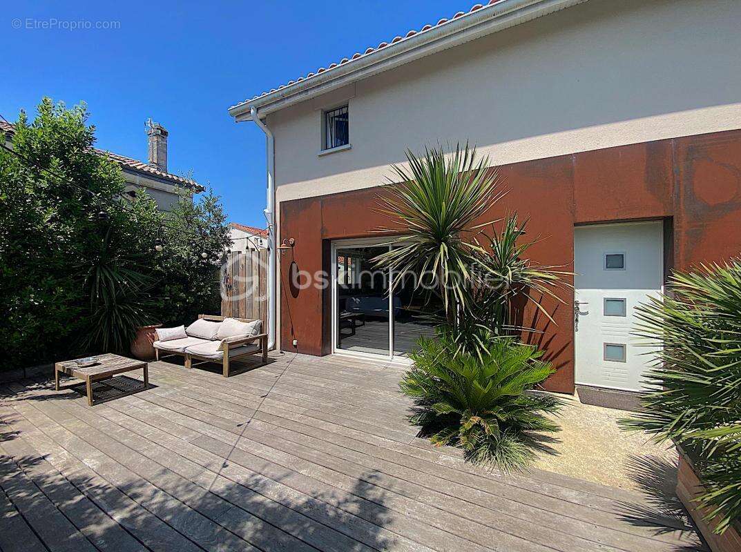 Maison à LE HAILLAN