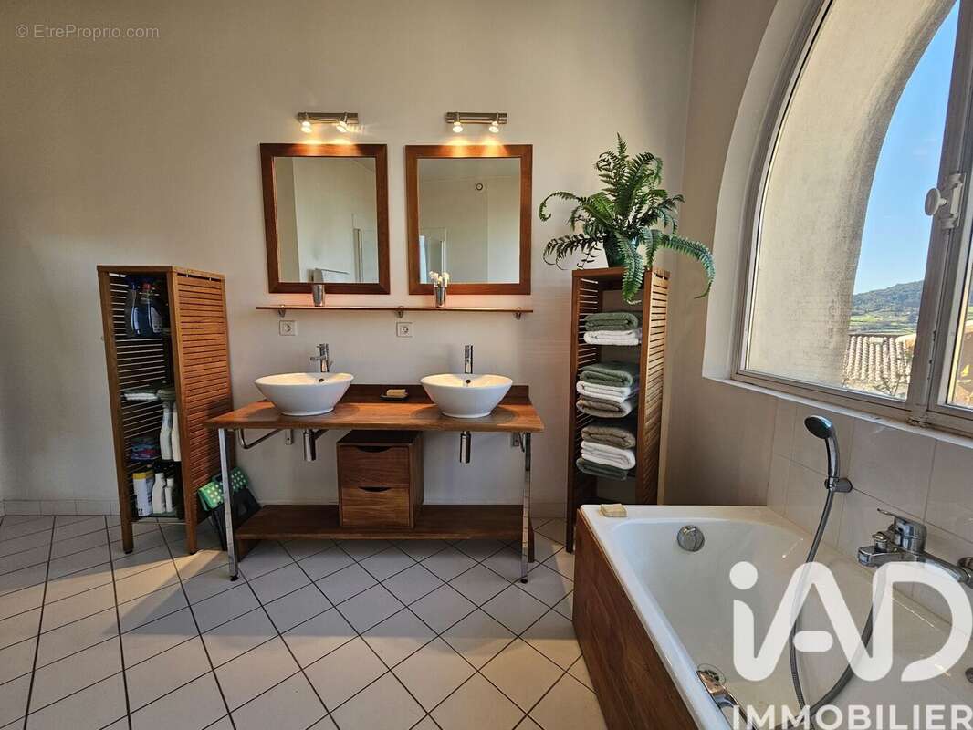 Photo 6 - Appartement à LA CADIERE-D'AZUR