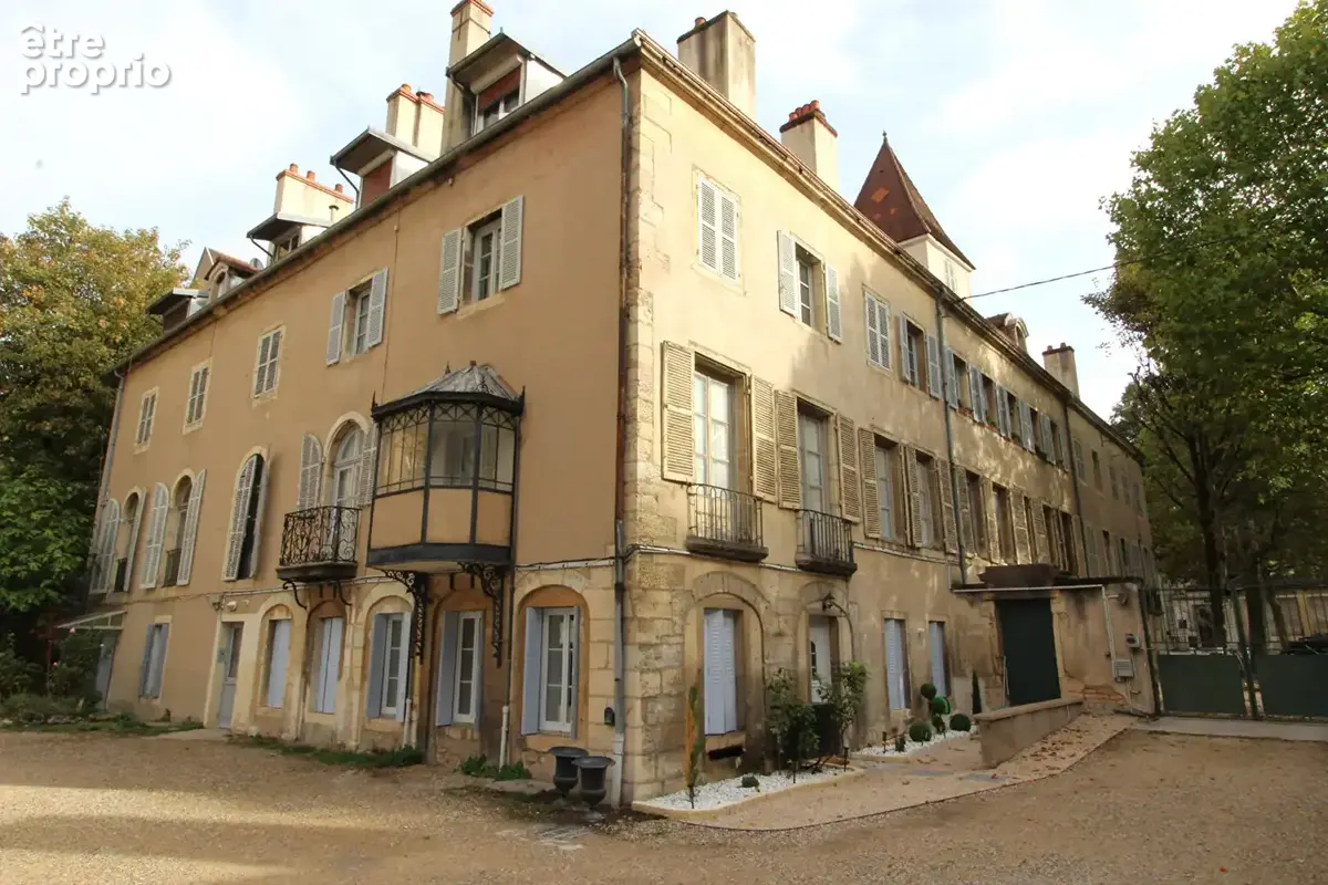 Appartement Dijon centre - Place Saint-Bénigne - photo 1
