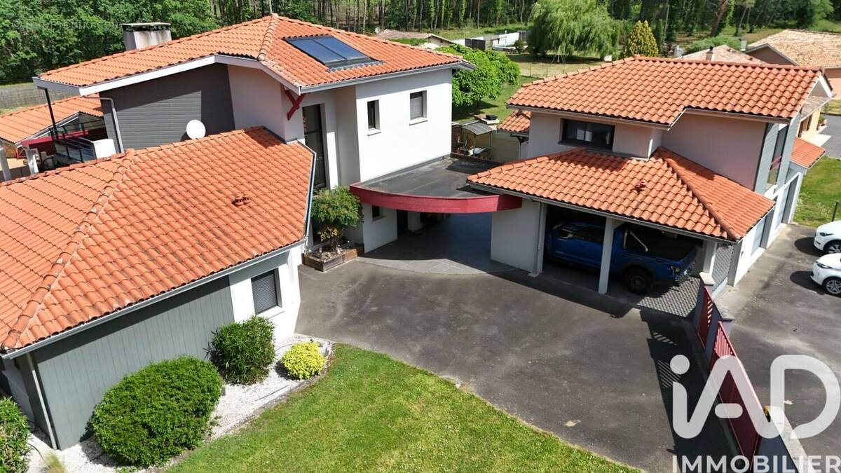 Photo 1 - Maison à PARENTIS-EN-BORN