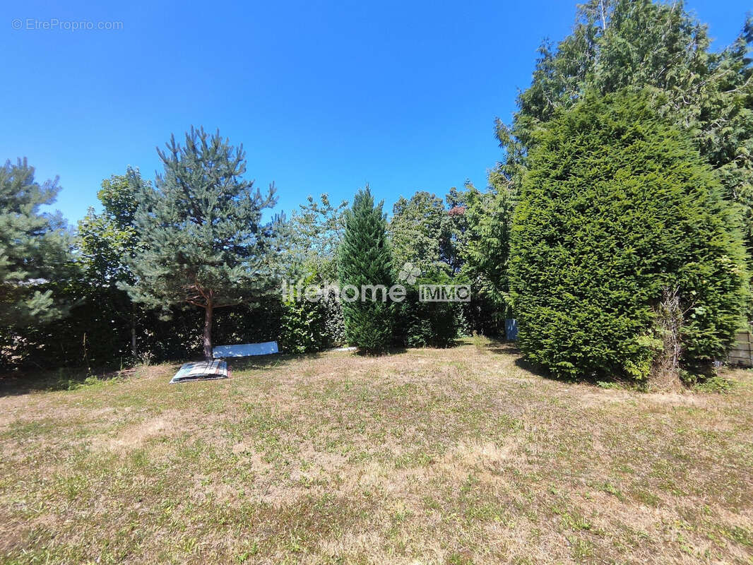 Terrain à CHATEAUROUX