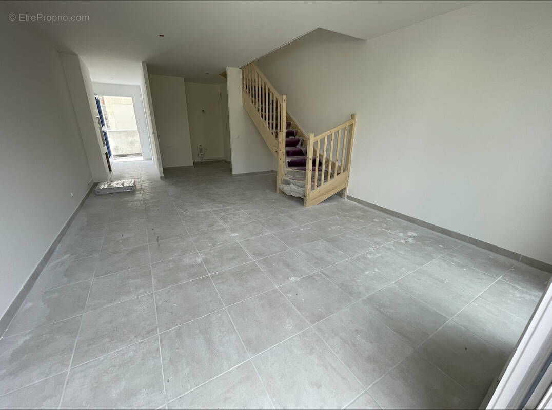 Maison à BLANQUEFORT