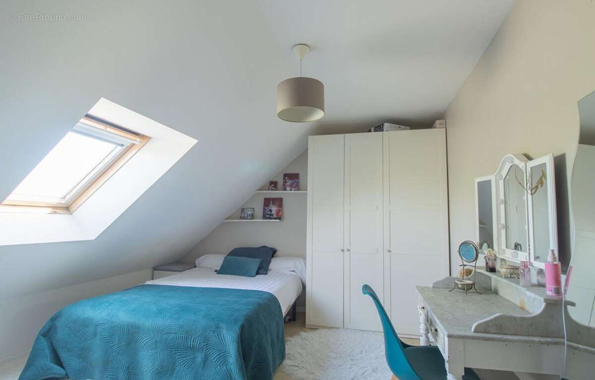 Maison à LONGUE-JUMELLES