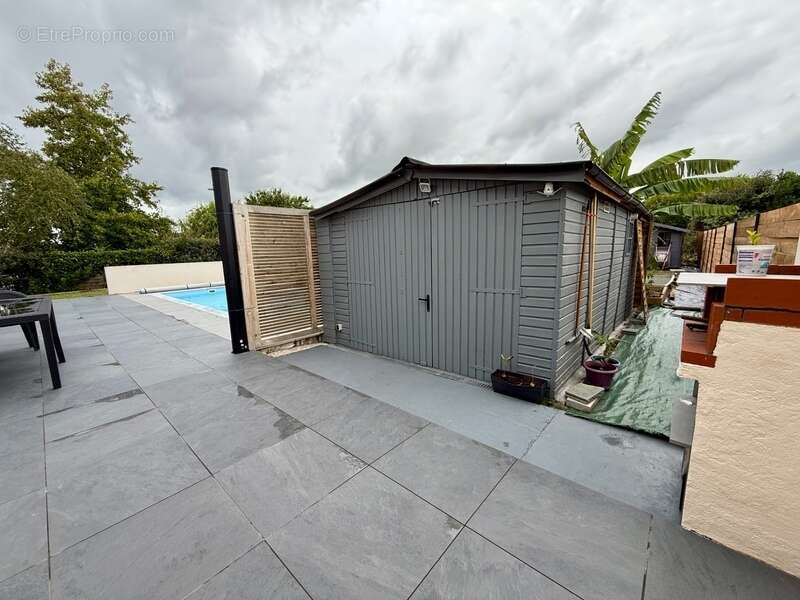 Maison à VILLEVEQUE