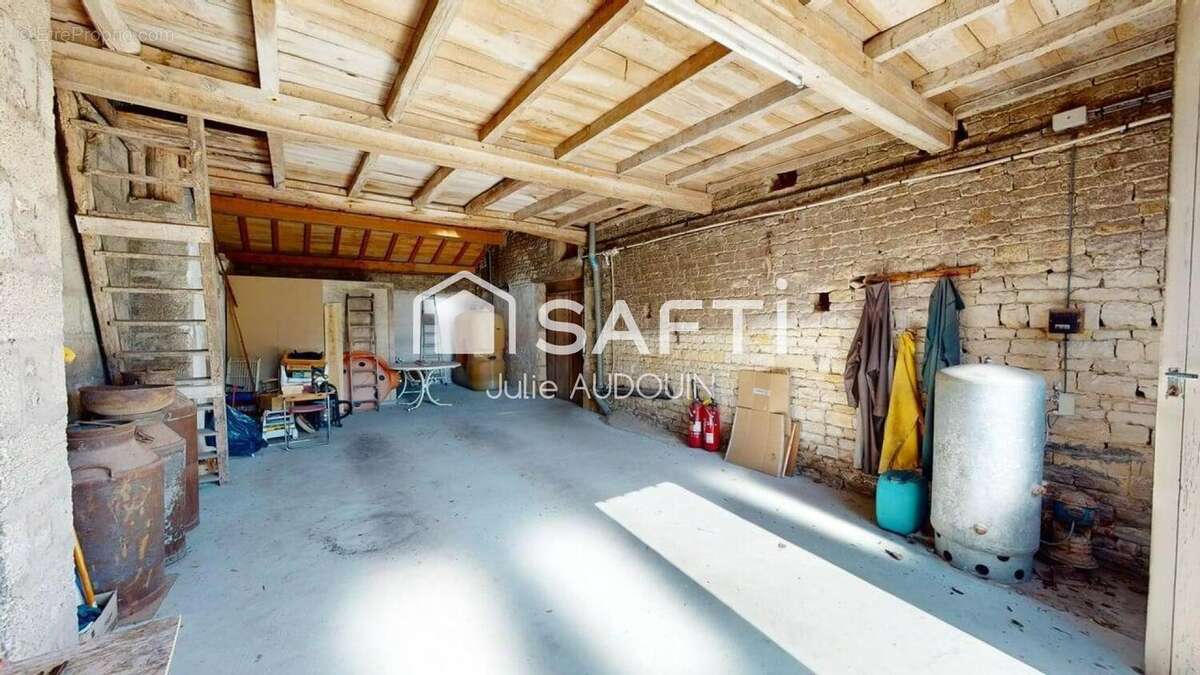Maison 110 m² à Prignac  - photo 2