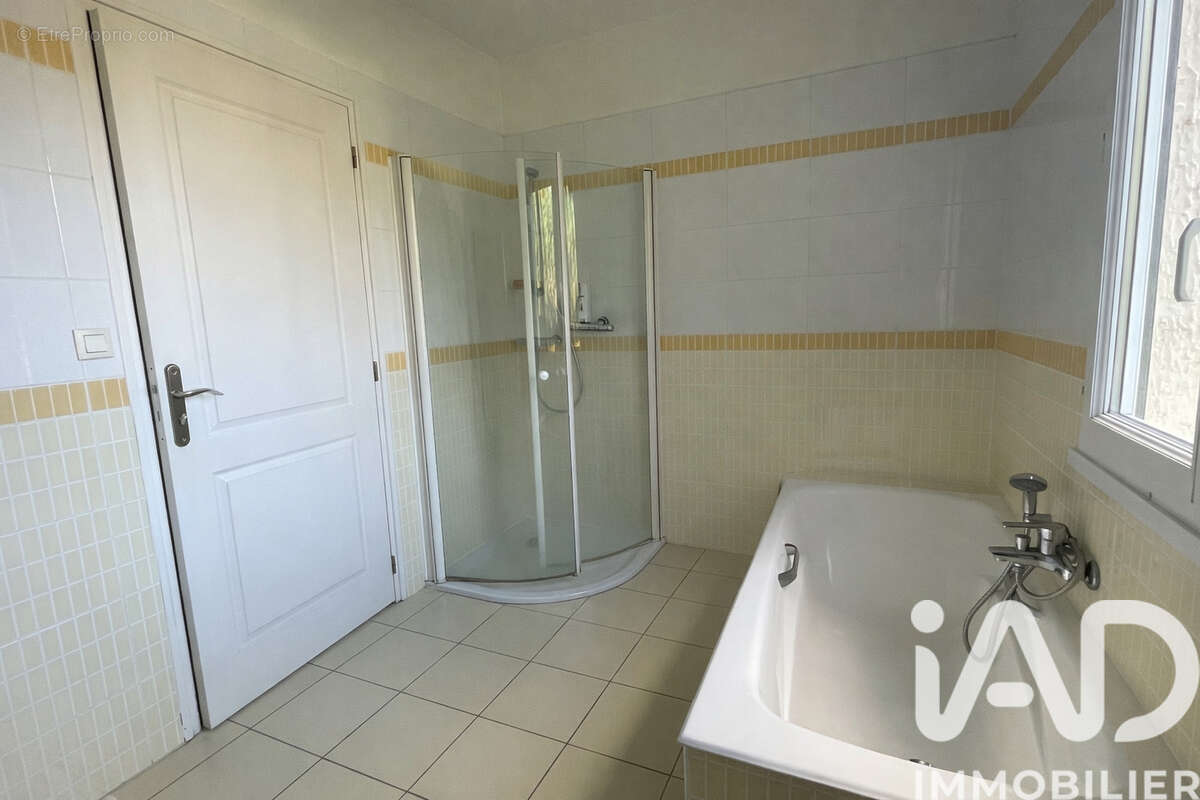 Photo 8 - Maison à TREDREZ-LOCQUEMEAU