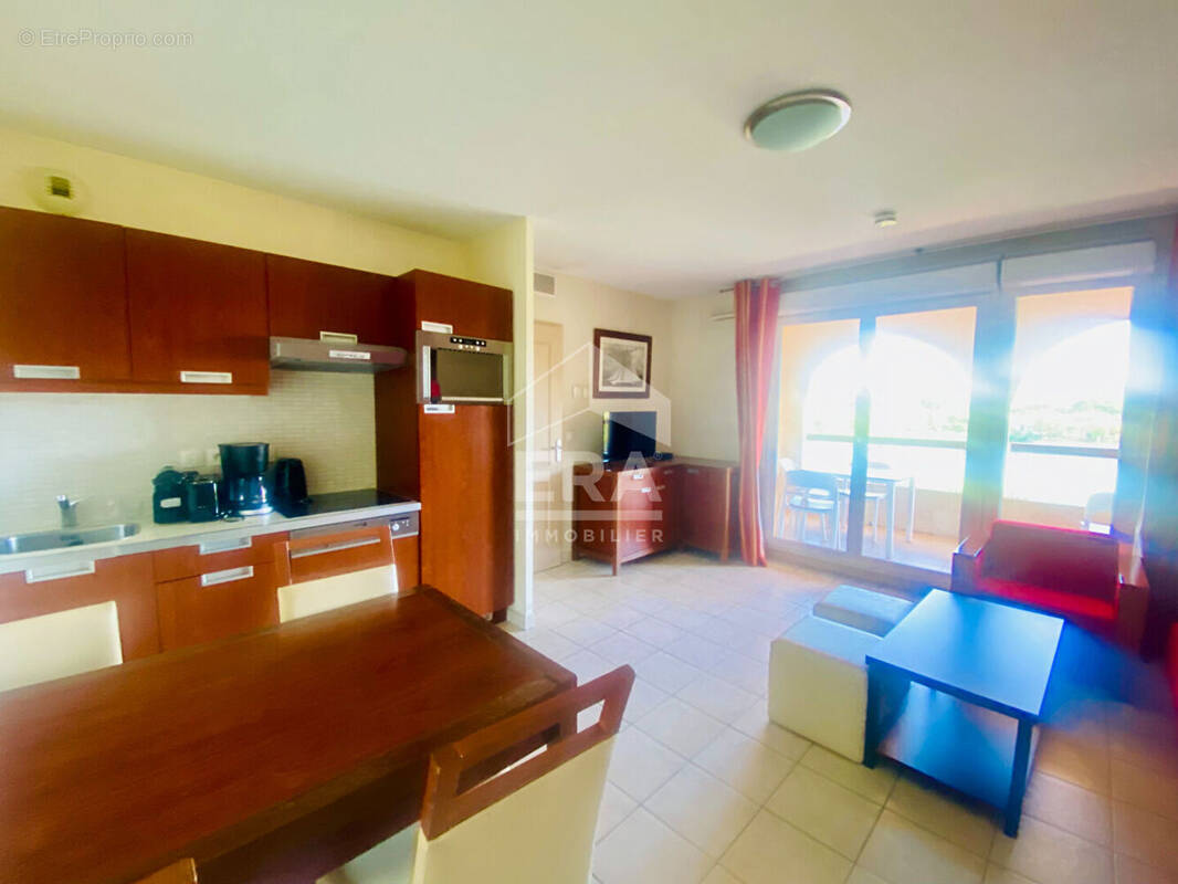 Appartement à MANDELIEU-LA-NAPOULE