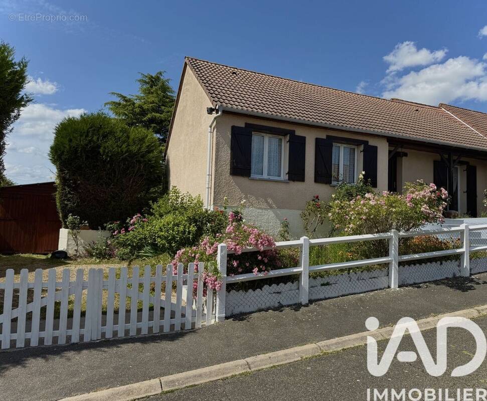 Photo 1 - Maison à CHERISY