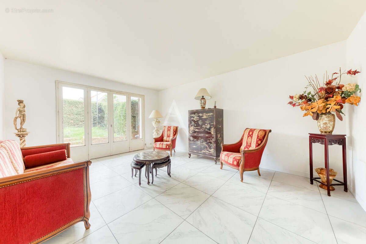Appartement à OZOIR-LA-FERRIERE