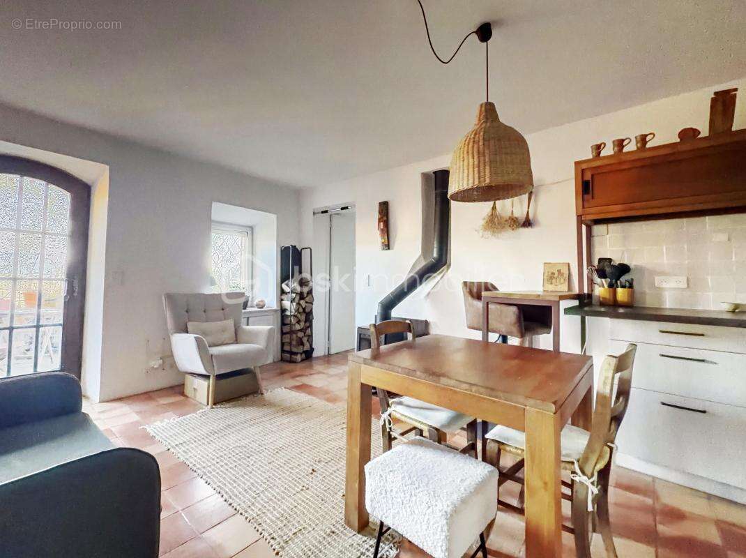 Maison à ROUSSILLON