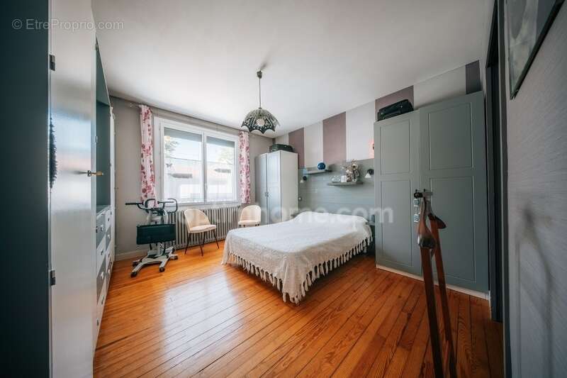 Maison à vendre 6 pièces LA ROCHELLE (17) - photo 17