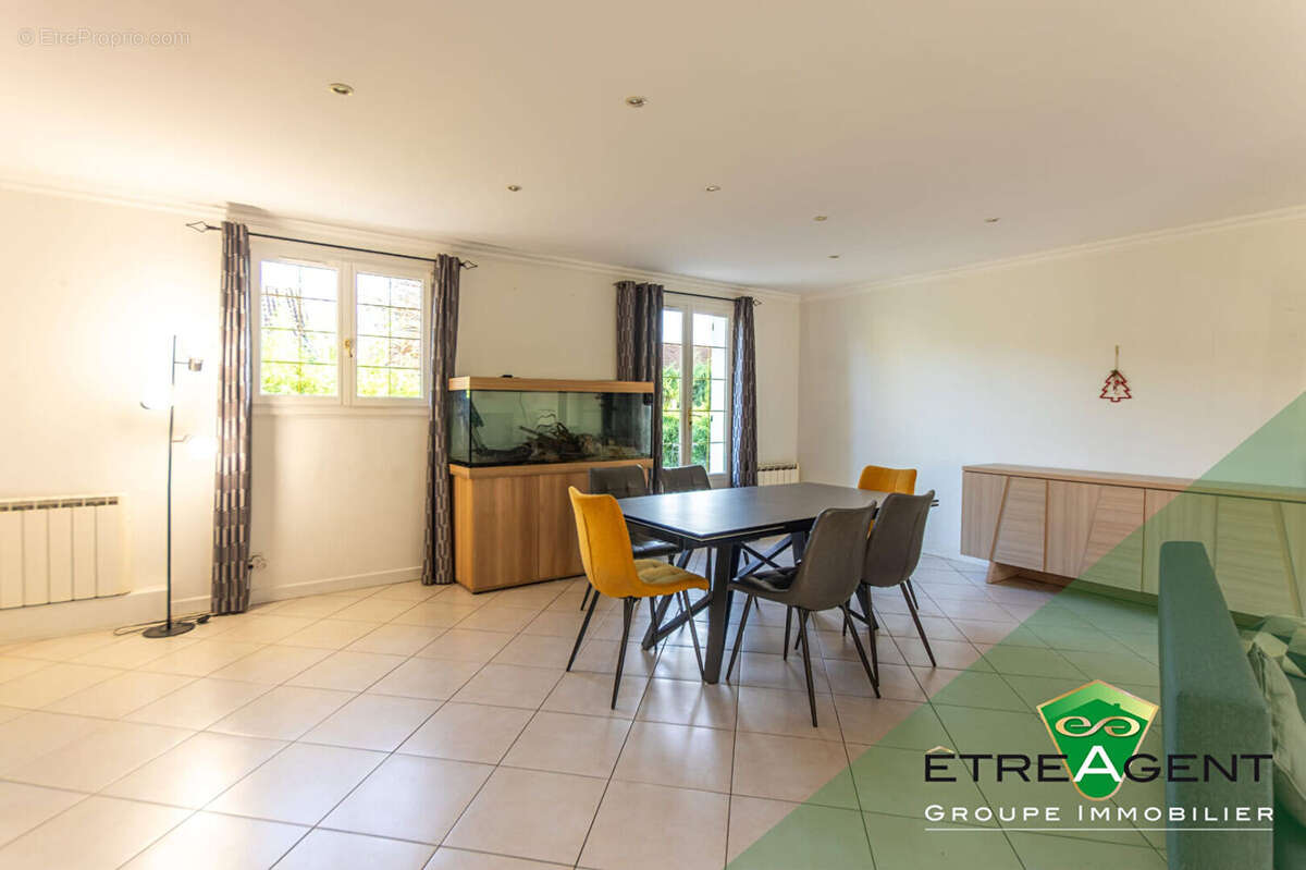 Maison à VERNEUIL-SUR-SEINE