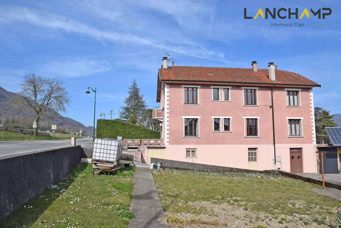 Villa traditionnelle à 5 kms de SEYSSEL. - photo 2
