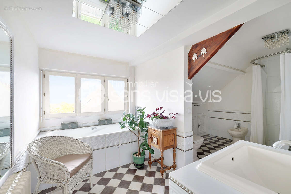 Maison à CARRIERES-SUR-SEINE