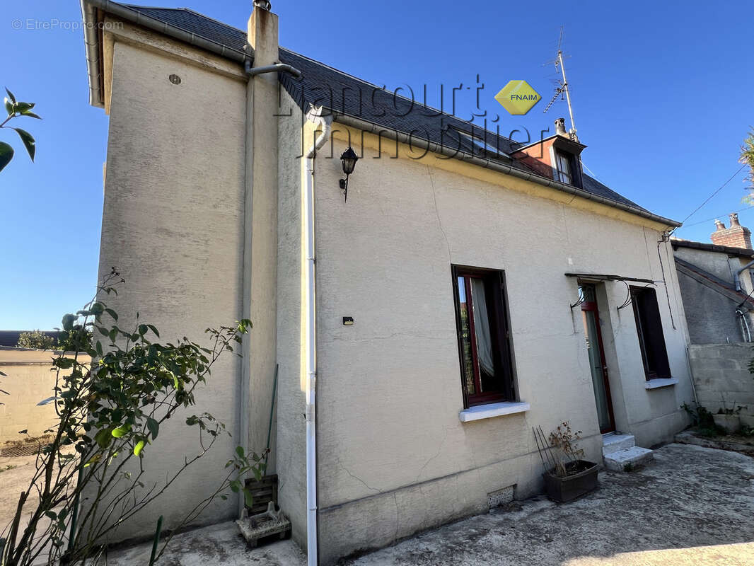 Maison indépendante pleine de charme à RANTIGNY 169900 € - photo 16