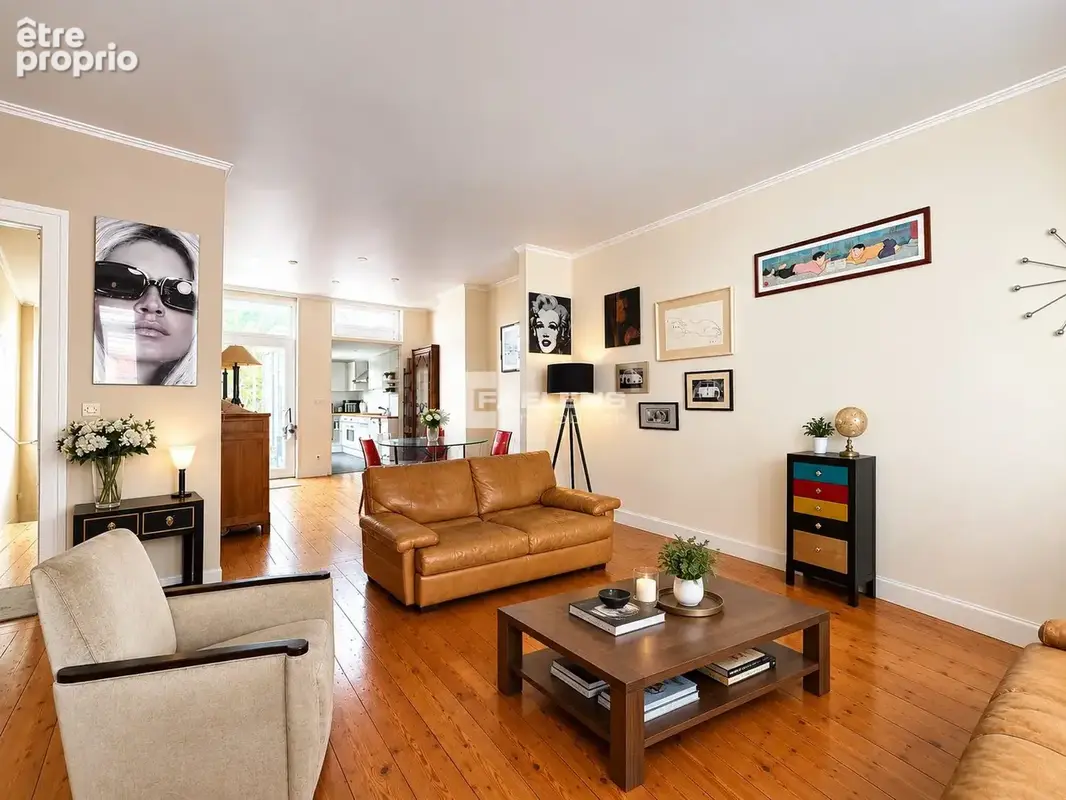 Maison 9 pièces 207 m² à vendre à Lille (59000) - photo 2