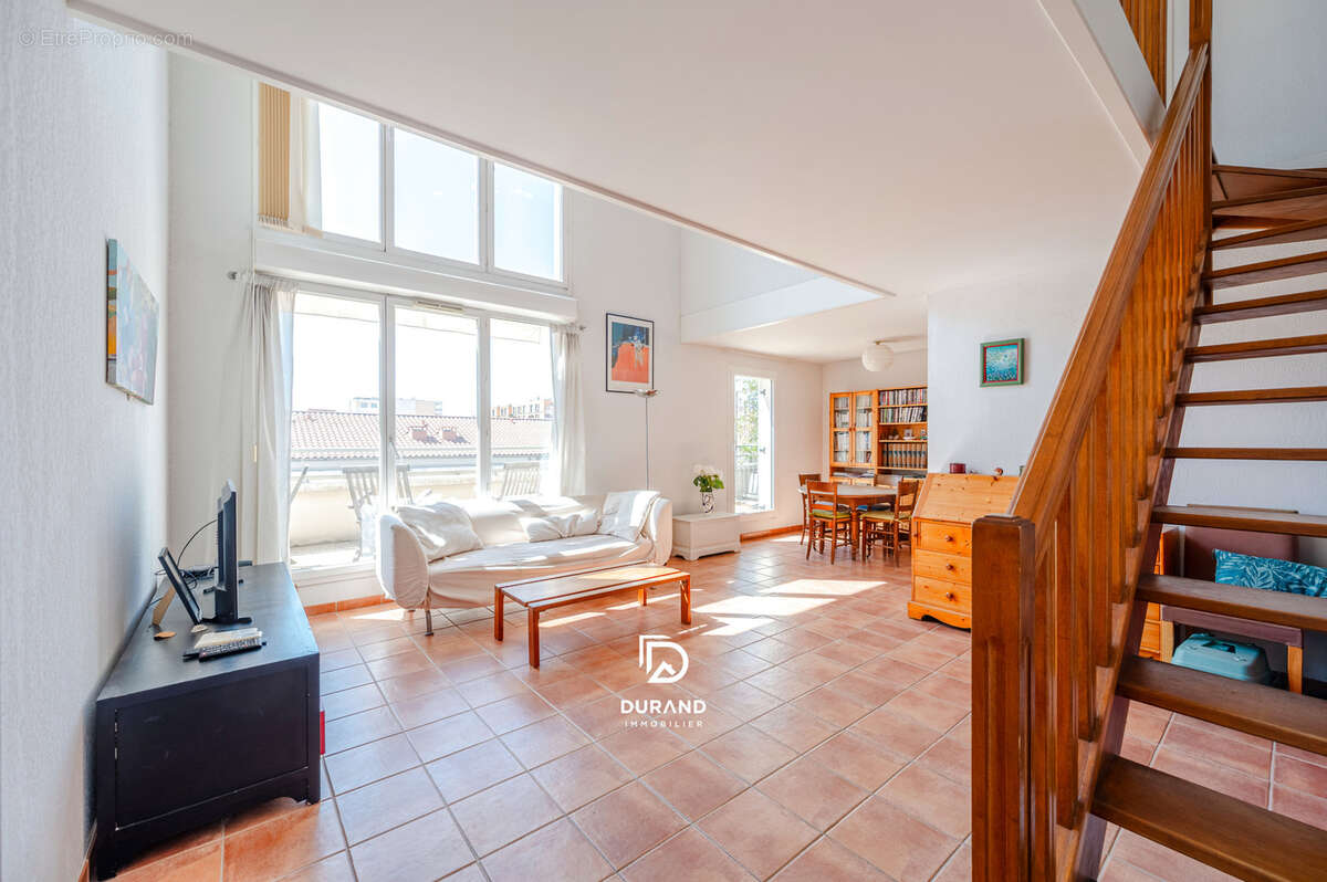 Appartement à MARSEILLE-2E