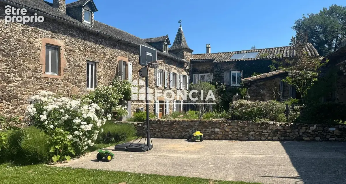 PAMPELONNE Propriété de caractère - photo 4