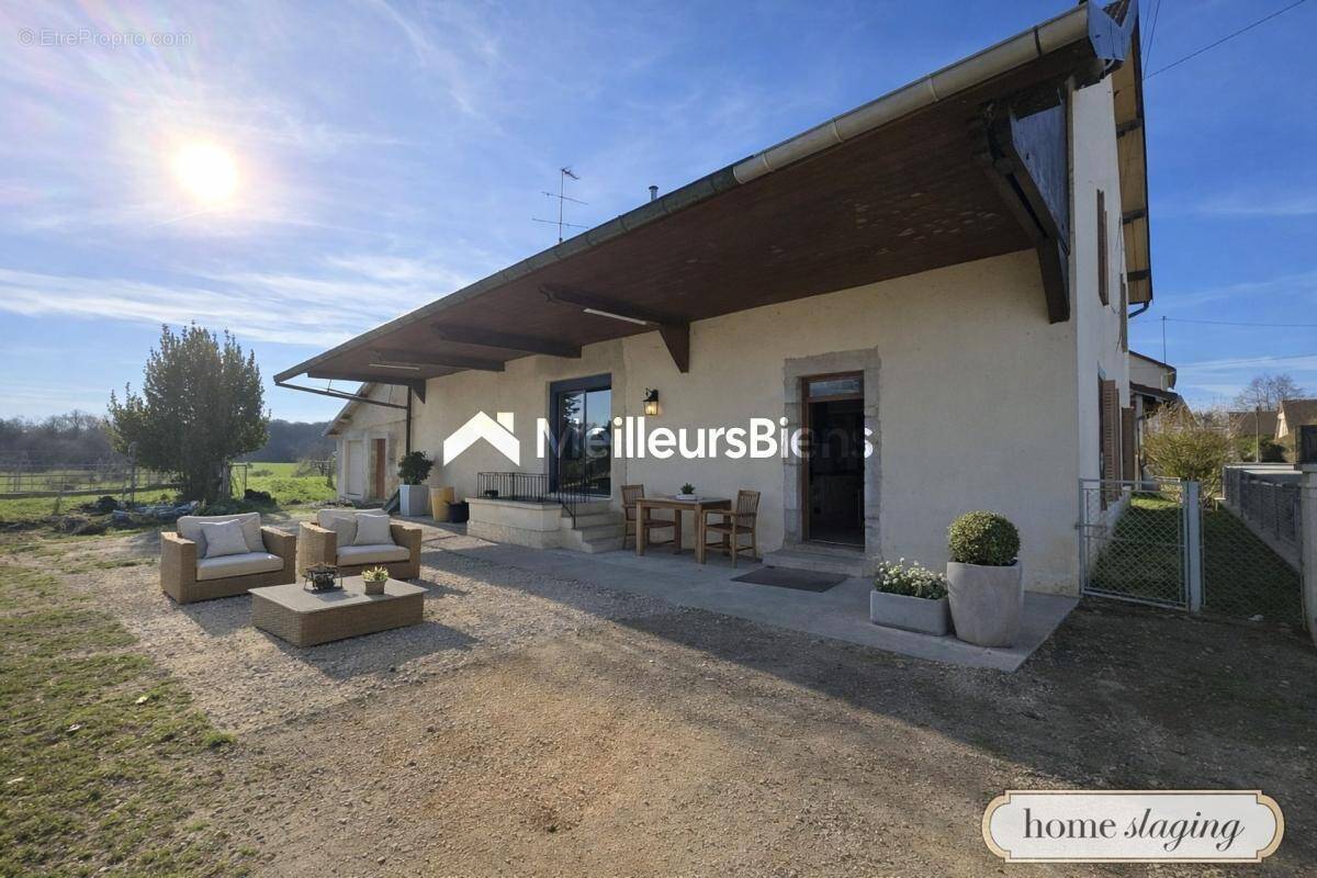 Maison à PLEURE