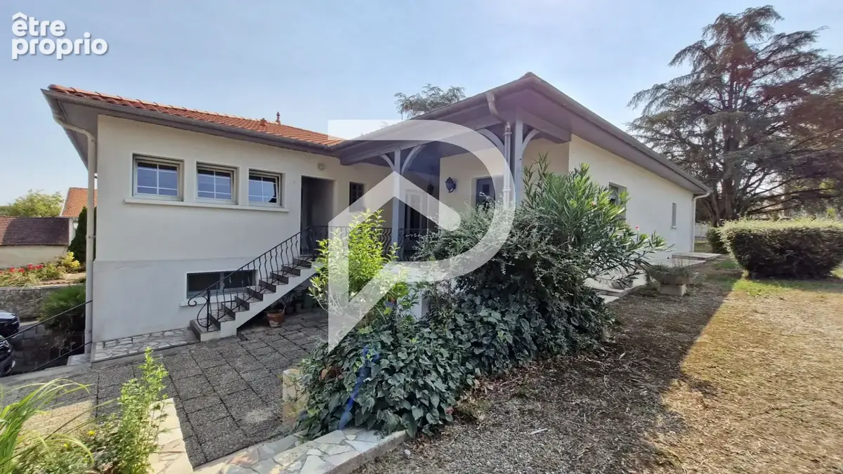 Maison traditionnelle 7 pièces 187 m², sur sous-sol total de 215 m², CAUPENNE - photo 1