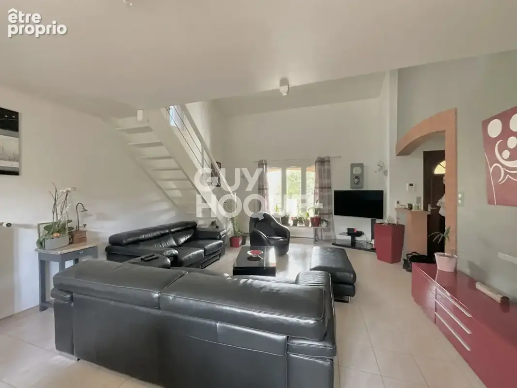 Villeneuve-Tolosane maison familiale  T6 de 138 m2 sur une parcelle d'environ 579 m2 - photo 4