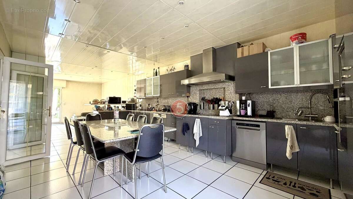 Maison à LE RAINCY