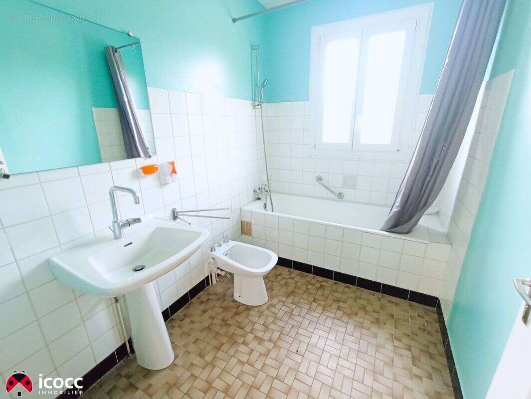 Maison 85 m² à Saint-Etienne-De-Brillouet  - photo 8