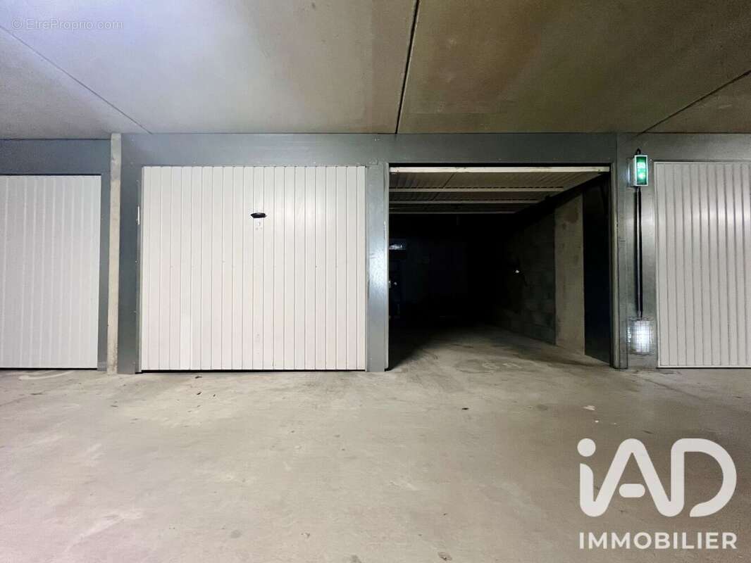 Parking 25 m² à La Rochelle  - photo 4