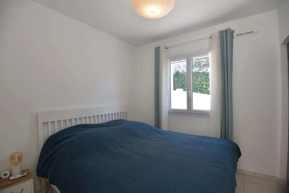 Maison à BAGNOLS-EN-FORET