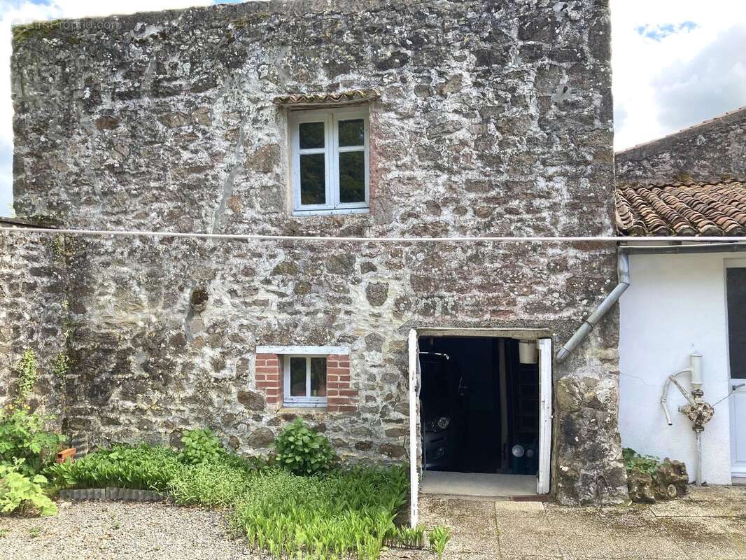Maison à CHATILLON-SUR-THOUET