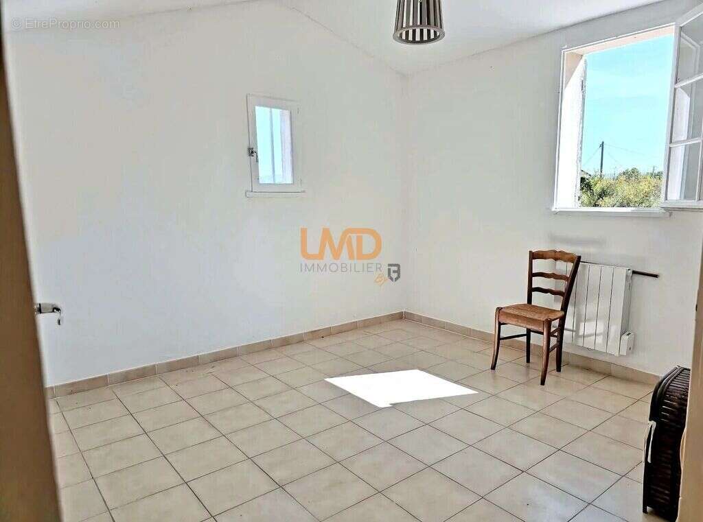 Maison à L&#039;ISLE-SUR-LA-SORGUE