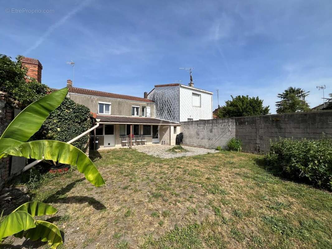 Maison à NESMY