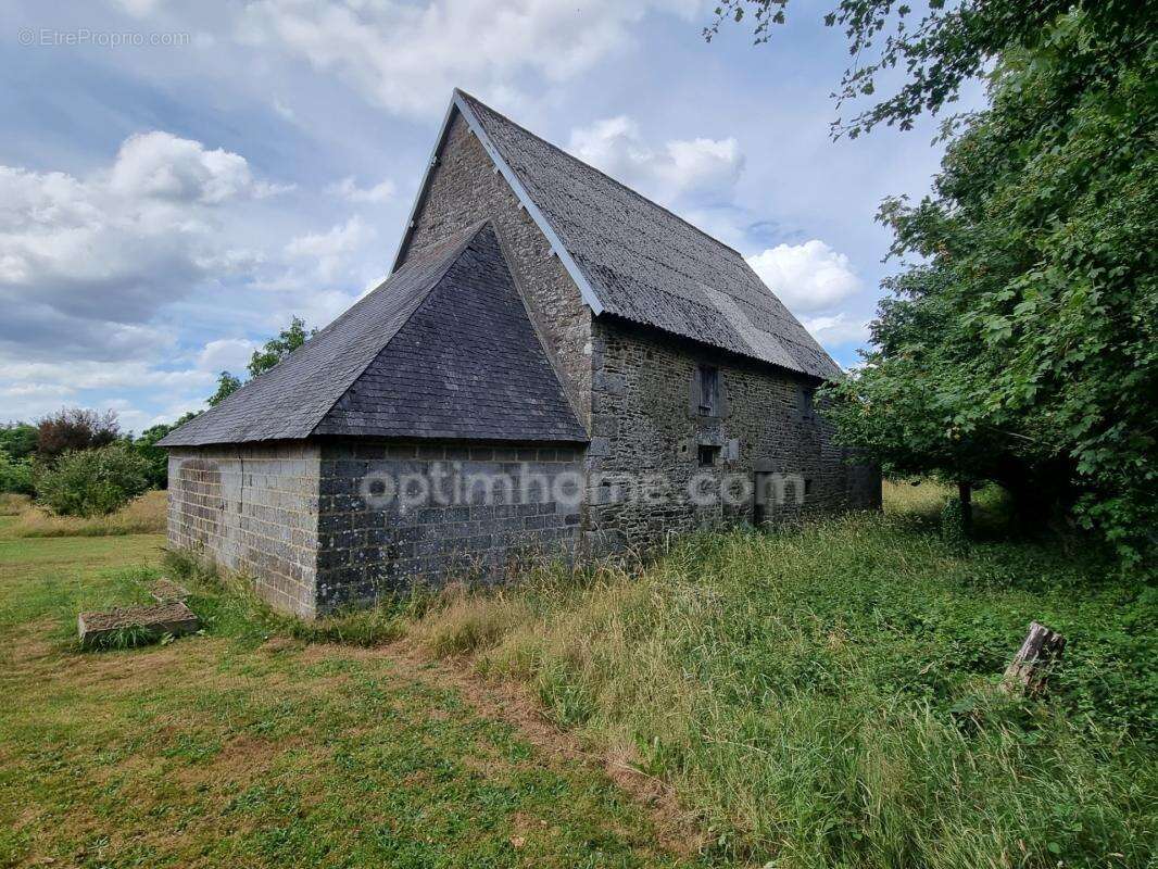 Maison en pierre - 4 pièces - 110m² - A proximité immédiate de l'axe Tinchebray / Flers - photo 9