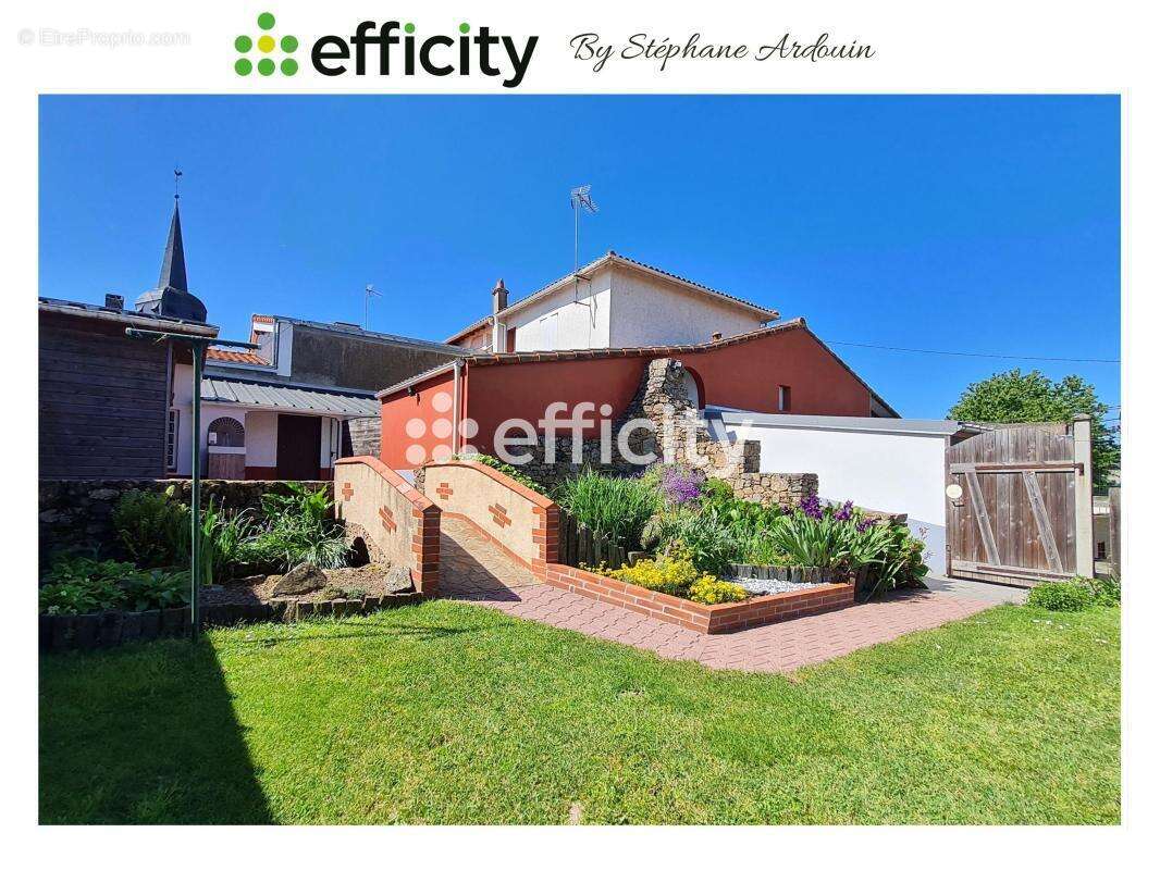 Maison à LA REGRIPPIERE