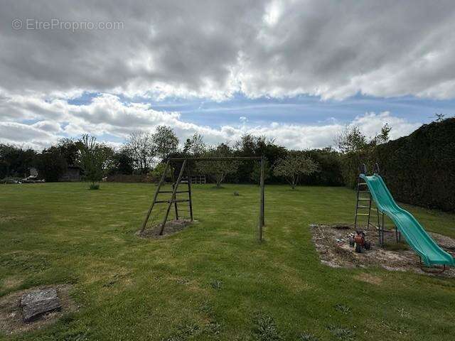 Maison à SAINT-JEAN-DU-THENNEY