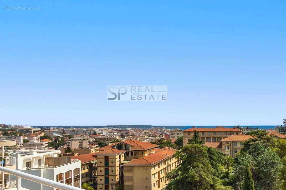 Appartement à LE CANNET