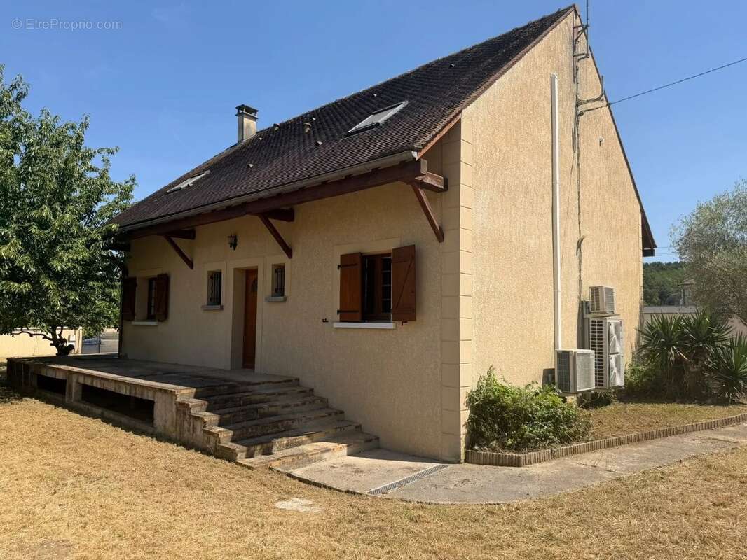 Maison à TREUZY-LEVELAY