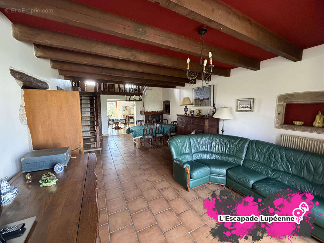 Maison à SAINT-LOUP-SUR-SEMOUSE