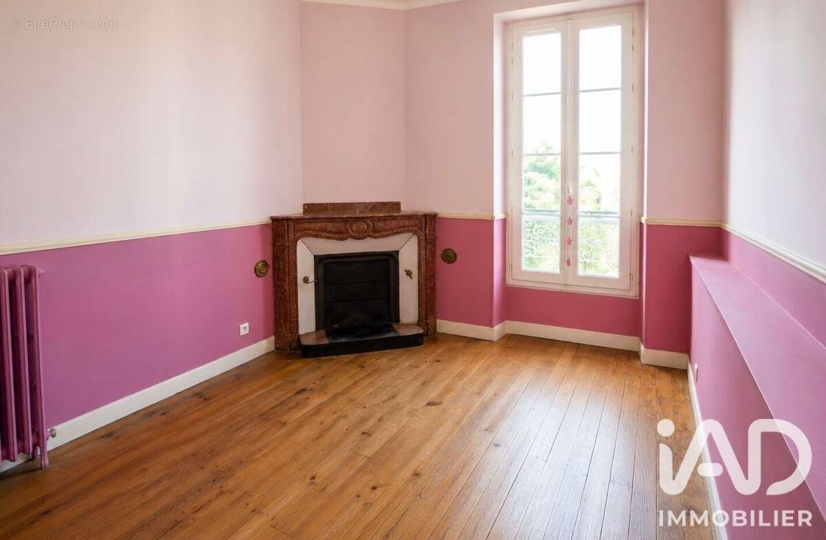 Maison 225 m² à Tarbes  - photo 6