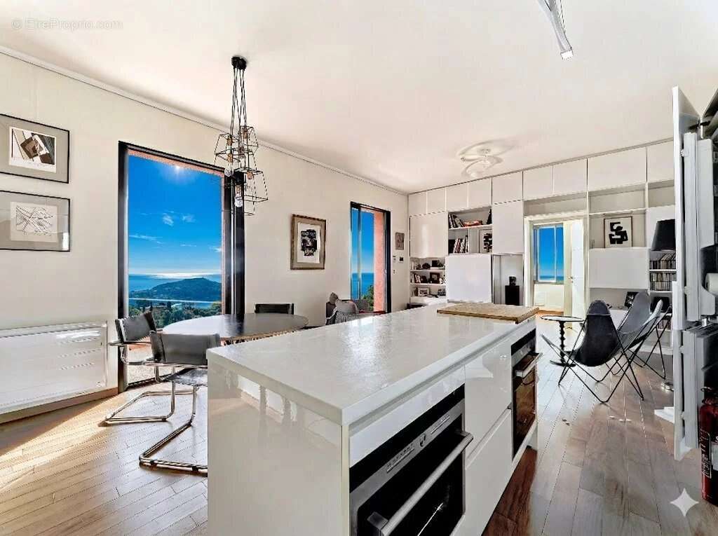 Appartement à VILLEFRANCHE-SUR-MER