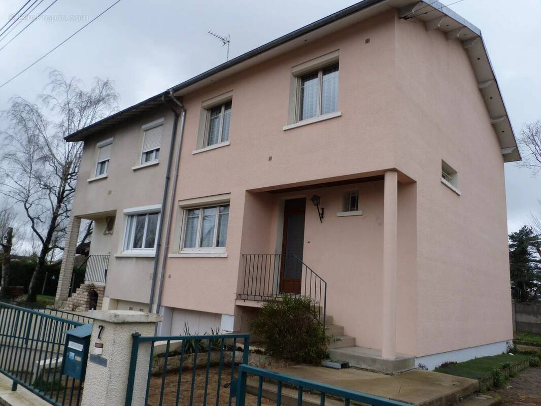 Maison à SAINT-DOULCHARD