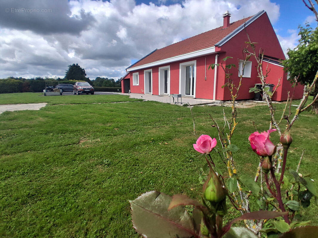 Maison à LA VALLEE-AU-BLE
